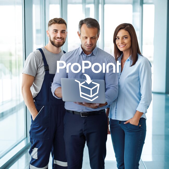 Team mit Laptop plant und bestellt
