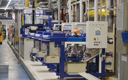 Produktionsbereich von GU Baubeschläge in Ditzingen mit modernster Technologie für die Fertigung hochwertiger Tür- und Fensterbeschläge und Baubeschläge.
