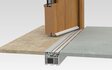 Detailansicht bodengleiche Türschwelle Holz
