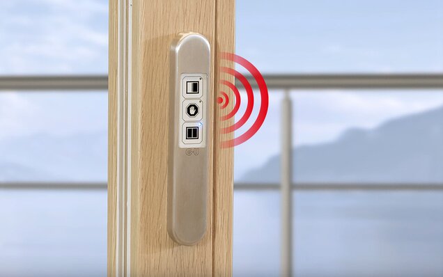 Hebeschiebe-Element aus Holz mit Bedienfeld HS ePOWER mit Funkwellen