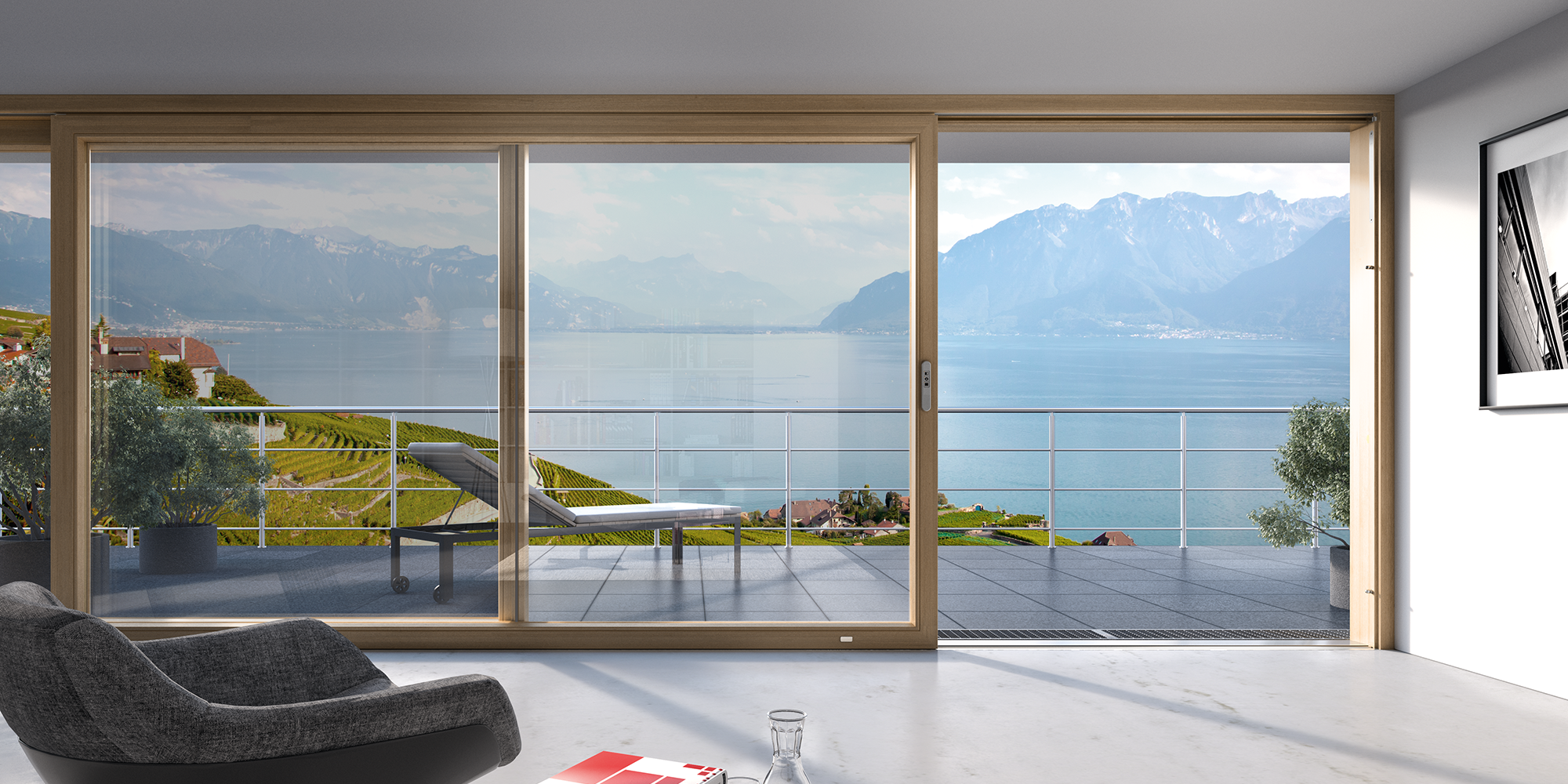 Moderne Wohnung mit großer Hebeschiebetür und Panoramablick auf See und Berge