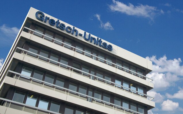 Firmengebäude Gretsch-Unitas mit Logo