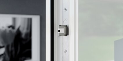 Hauseingangstür aus Kunststoff mit Verschlusssystem GU SECURY Automatic, Detailansicht Automatic-Fallenriegel