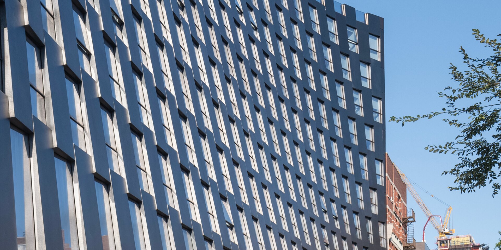 Fassade eines modernen Bürogebäudes