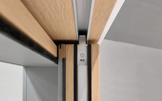 Hebeschiebeelement Holz – Detailansicht obere Führungsschiene P 2301