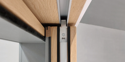 Obere Führungsschiene P 2301 Hebeschiebeelement Holz – Detailansicht obere Führungsschiene P 2301